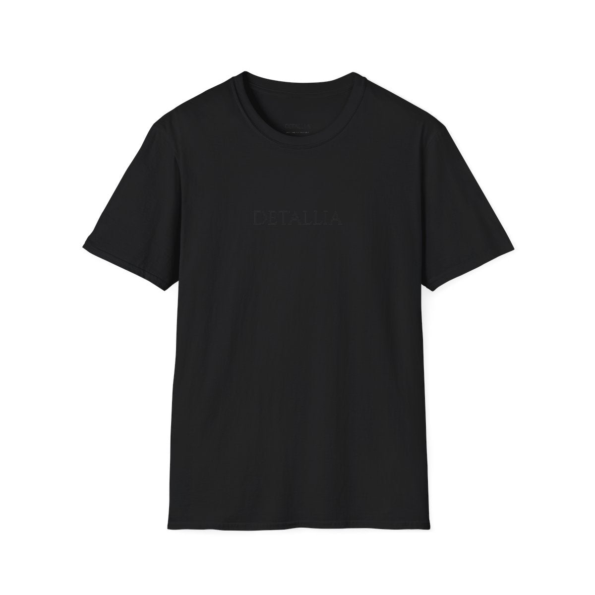 Camiseta Blanca Básica Detallia - mockup oscuro