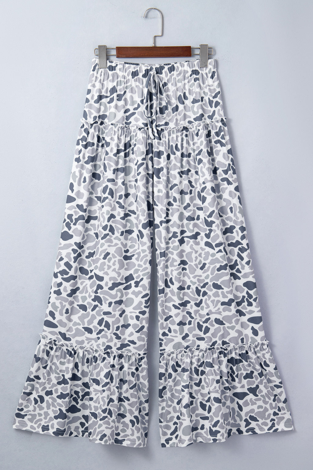 Pantalón Camuflaje Multicolor de Pernera Ancha | Detallia
