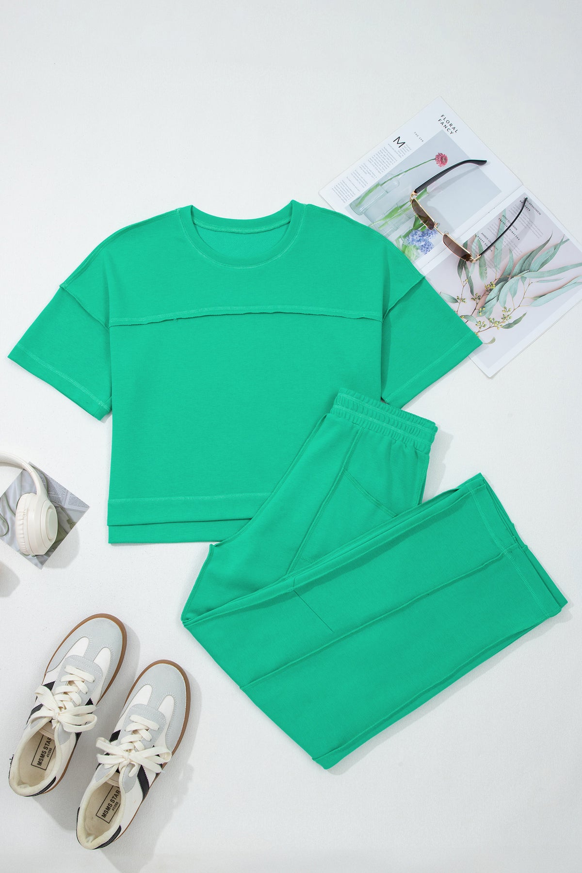 Conjunto Rojo Rosado de Camiseta Boxy y Pantalón Barrel | Detallia