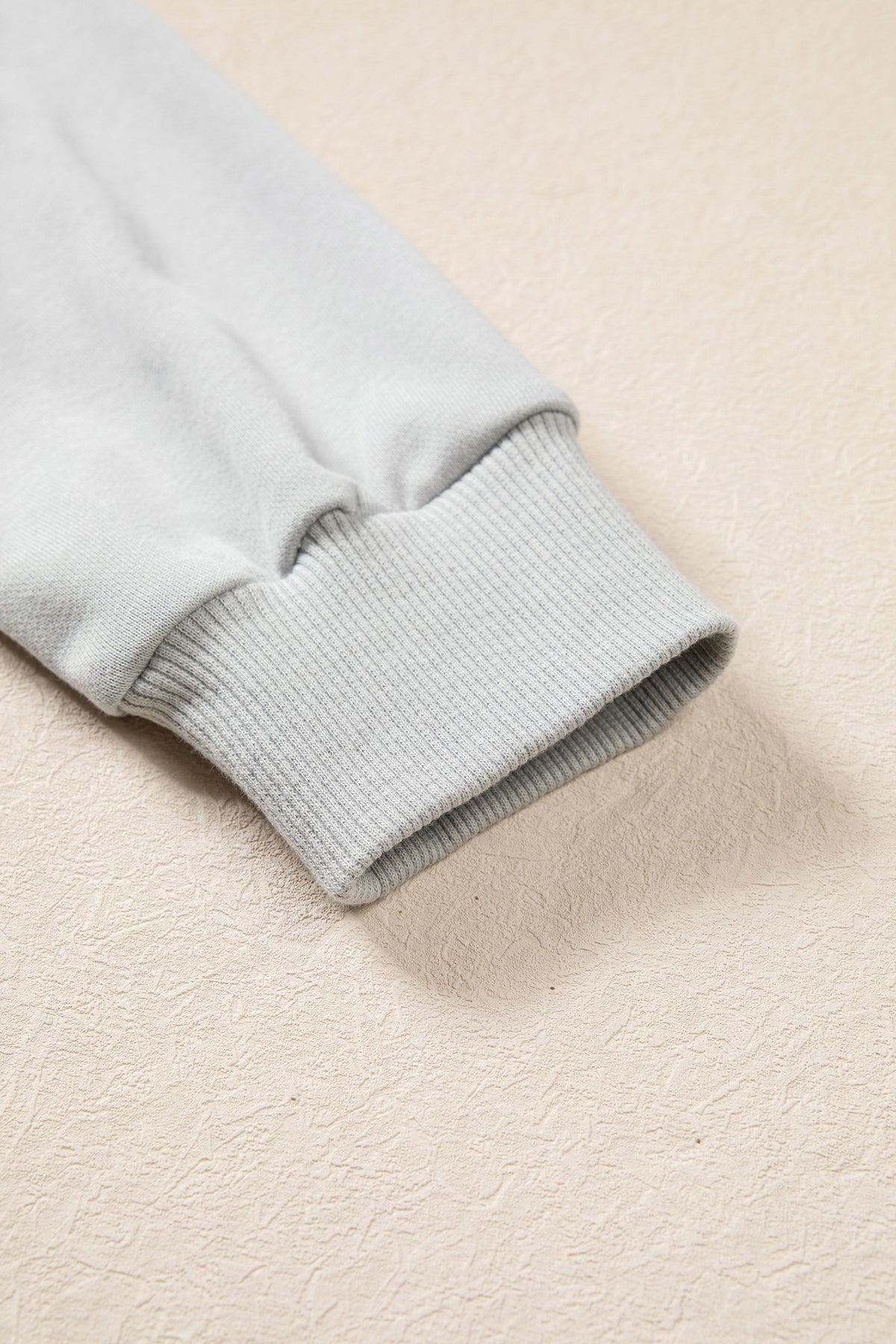 Sudadera Western Café con Parches Bordados | Detallia