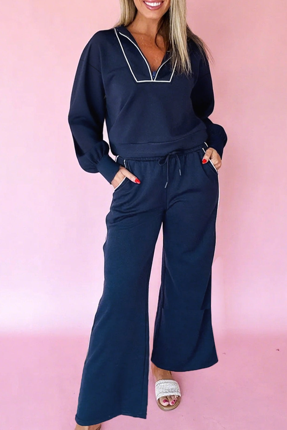 Conjunto Azul Marino de Jersey con Cremallera y Pantalón Crop | Detallia