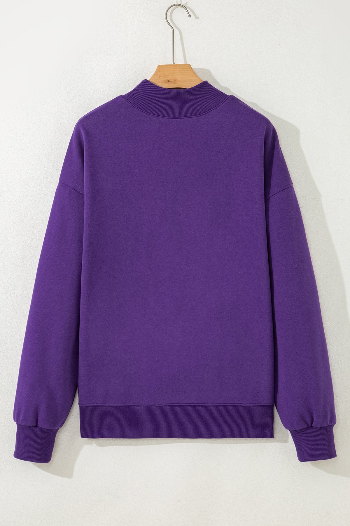 Sudadera Negra Oversize de Cuello Alto | Detallia