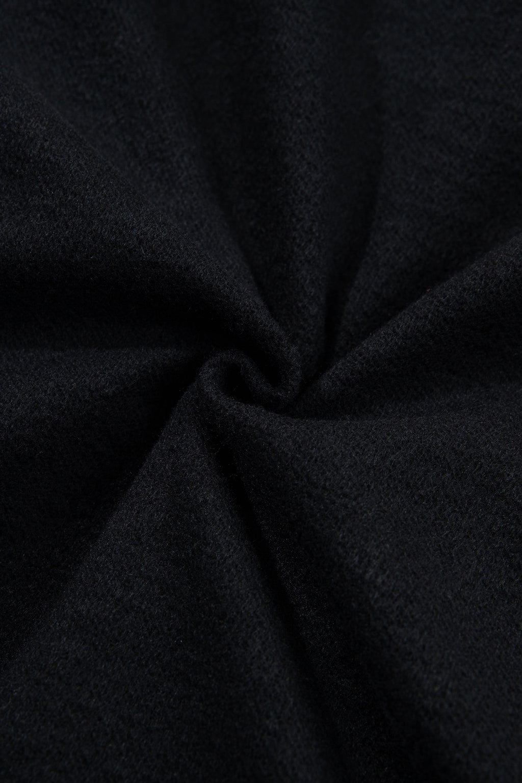 Sudadera Negra Oversize de Cuello Alto | Detallia