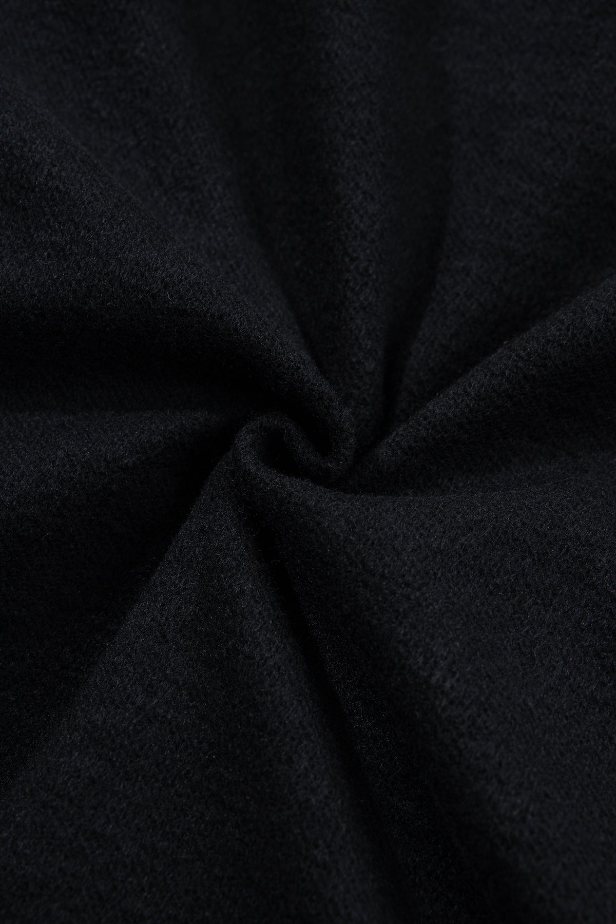 Sudadera Negra Oversize de Cuello Alto | Detallia