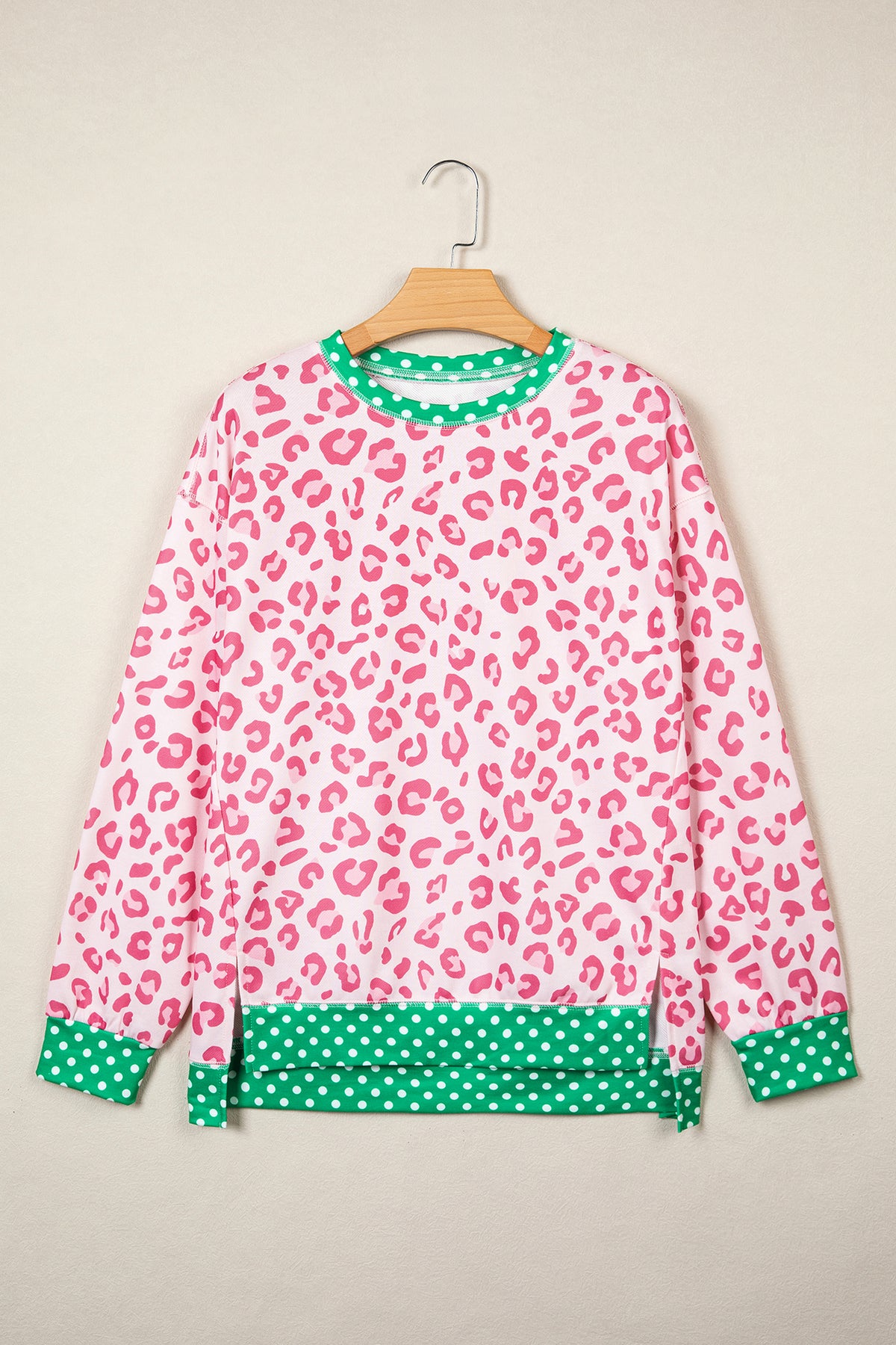 Top Caqui de Manga Larga con Estampado Leopardo y Lunares | Detallia