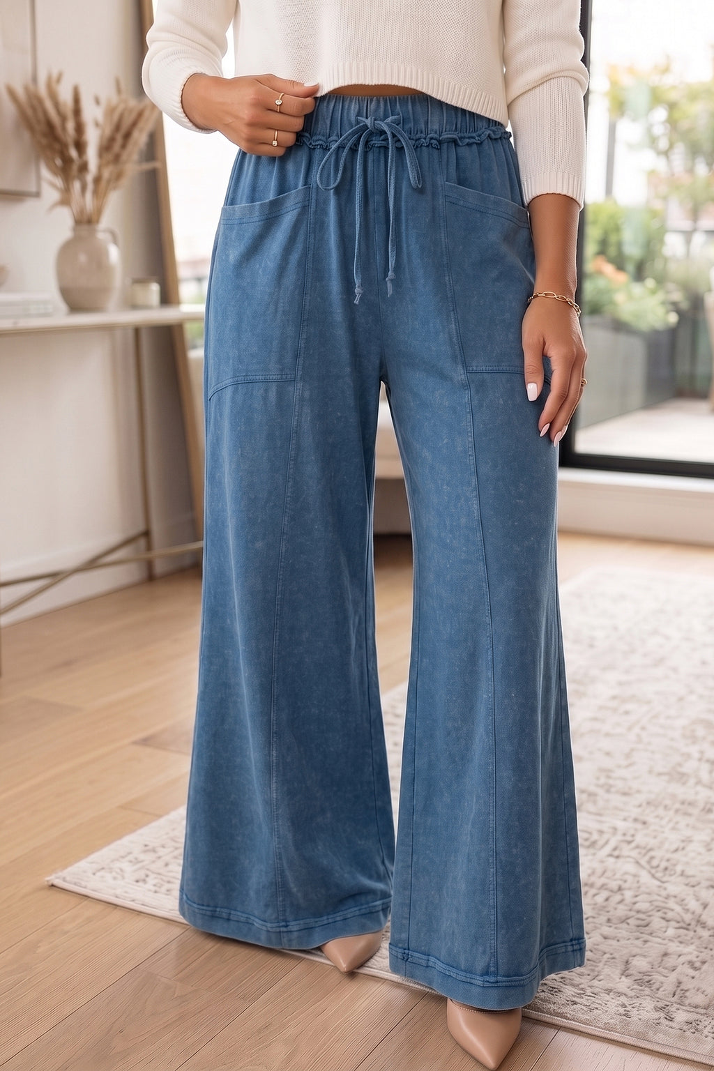 Pantalón Acampanado Café con Efecto Lavado Mineral | Detallia