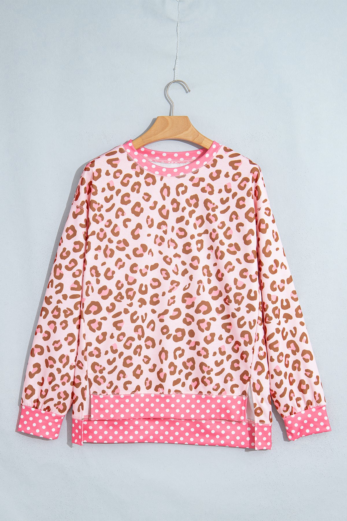 Top Caqui de Manga Larga con Estampado Leopardo y Lunares | Detallia