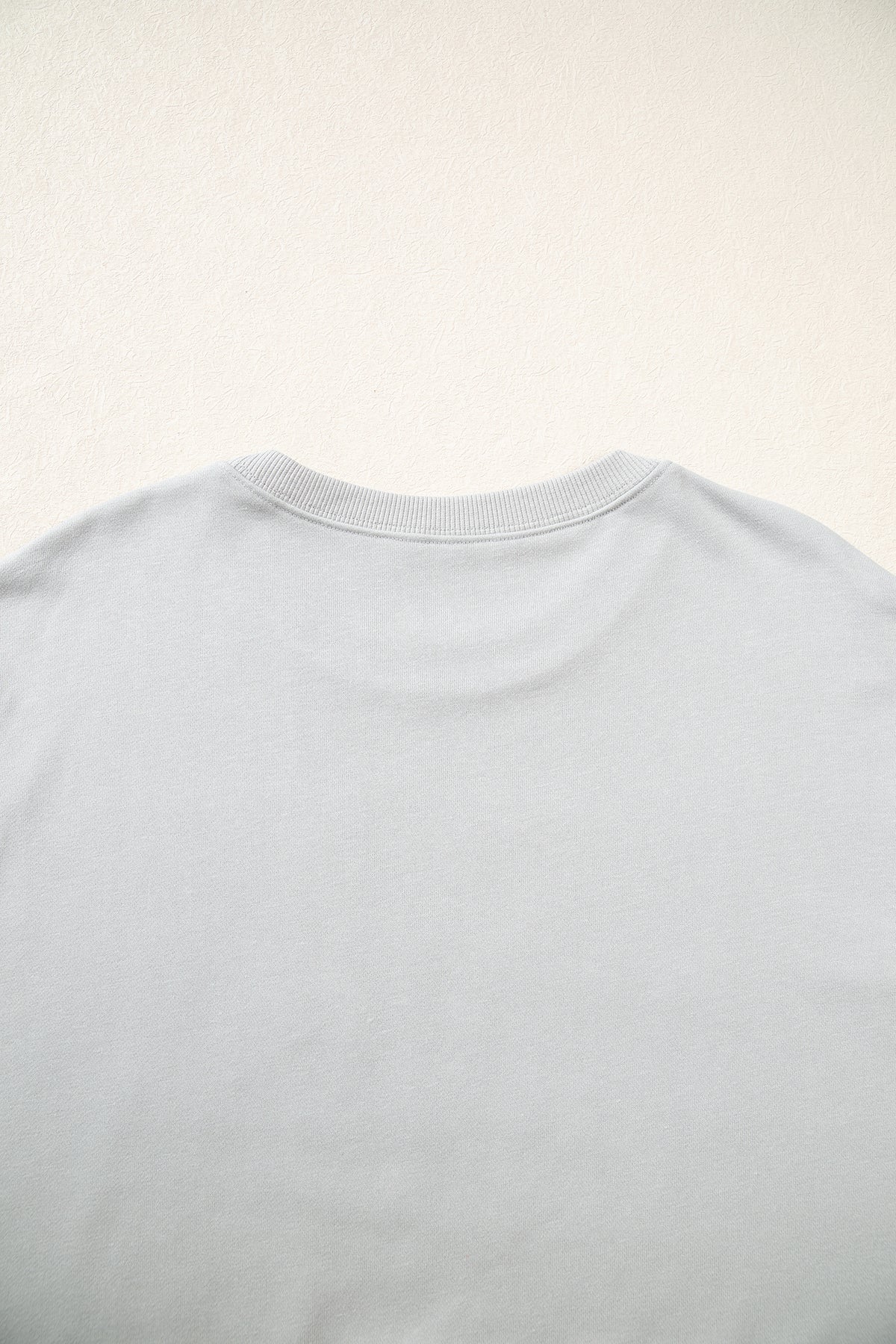 Sudadera Western Café con Parches Bordados | Detallia