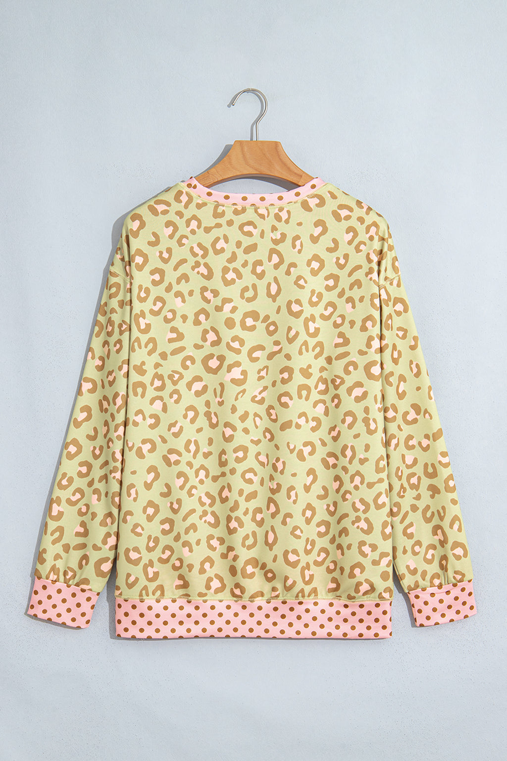 Top Caqui de Manga Larga con Estampado Leopardo y Lunares | Detallia