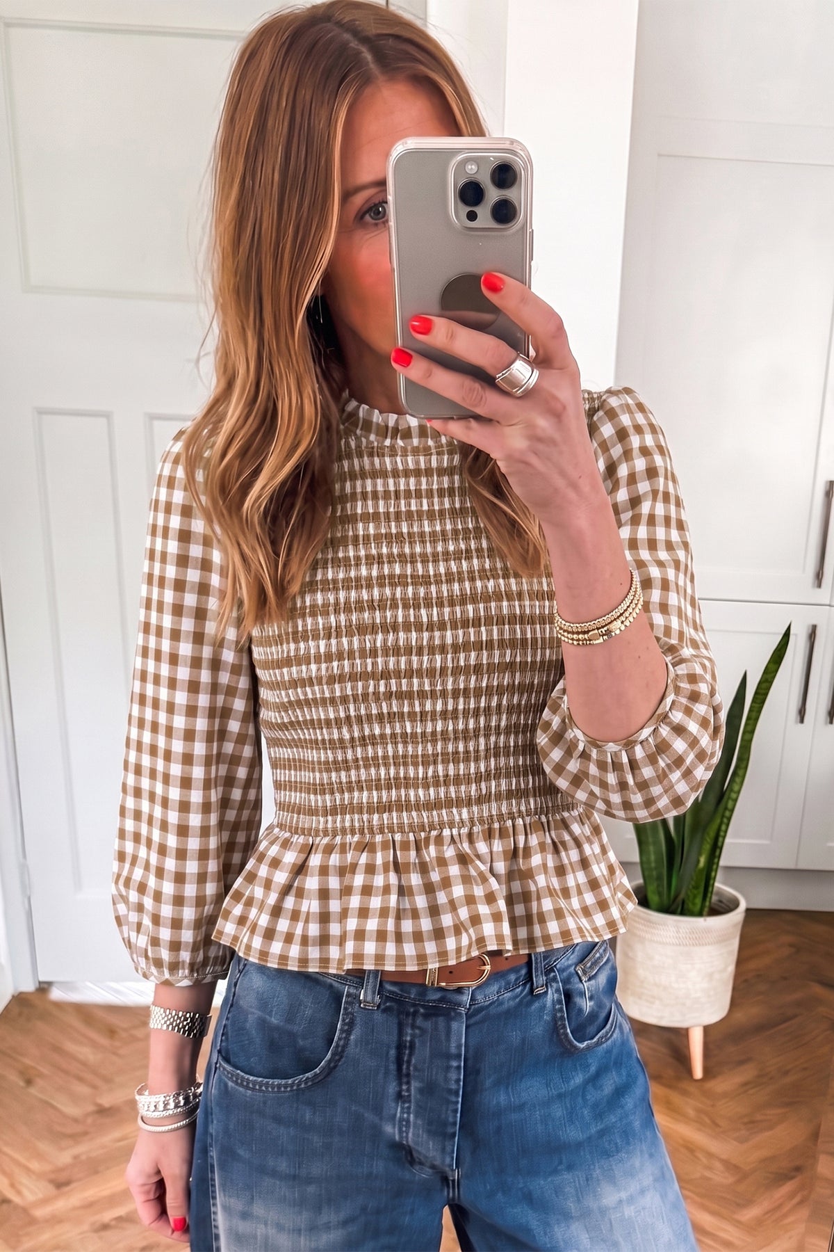 Top Peplum Marrón de Cuadros con Fruncido | Detallia
