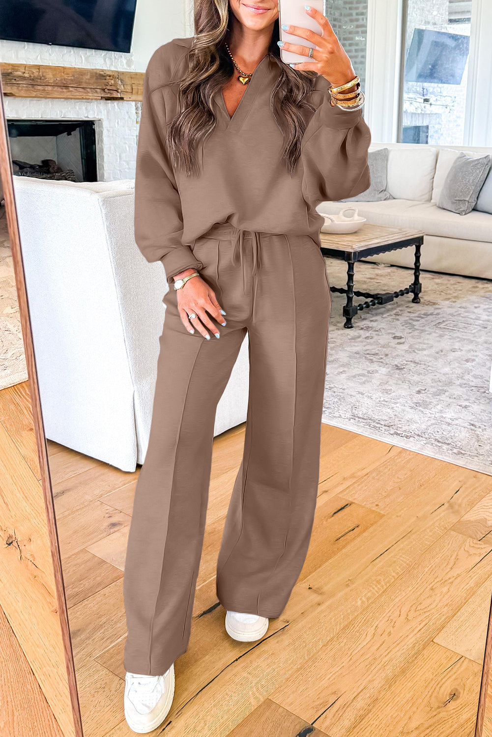 Conjunto Caqui Oscuro de Jersey con Cuello Polo y Pantalón de Cordón | Detallia