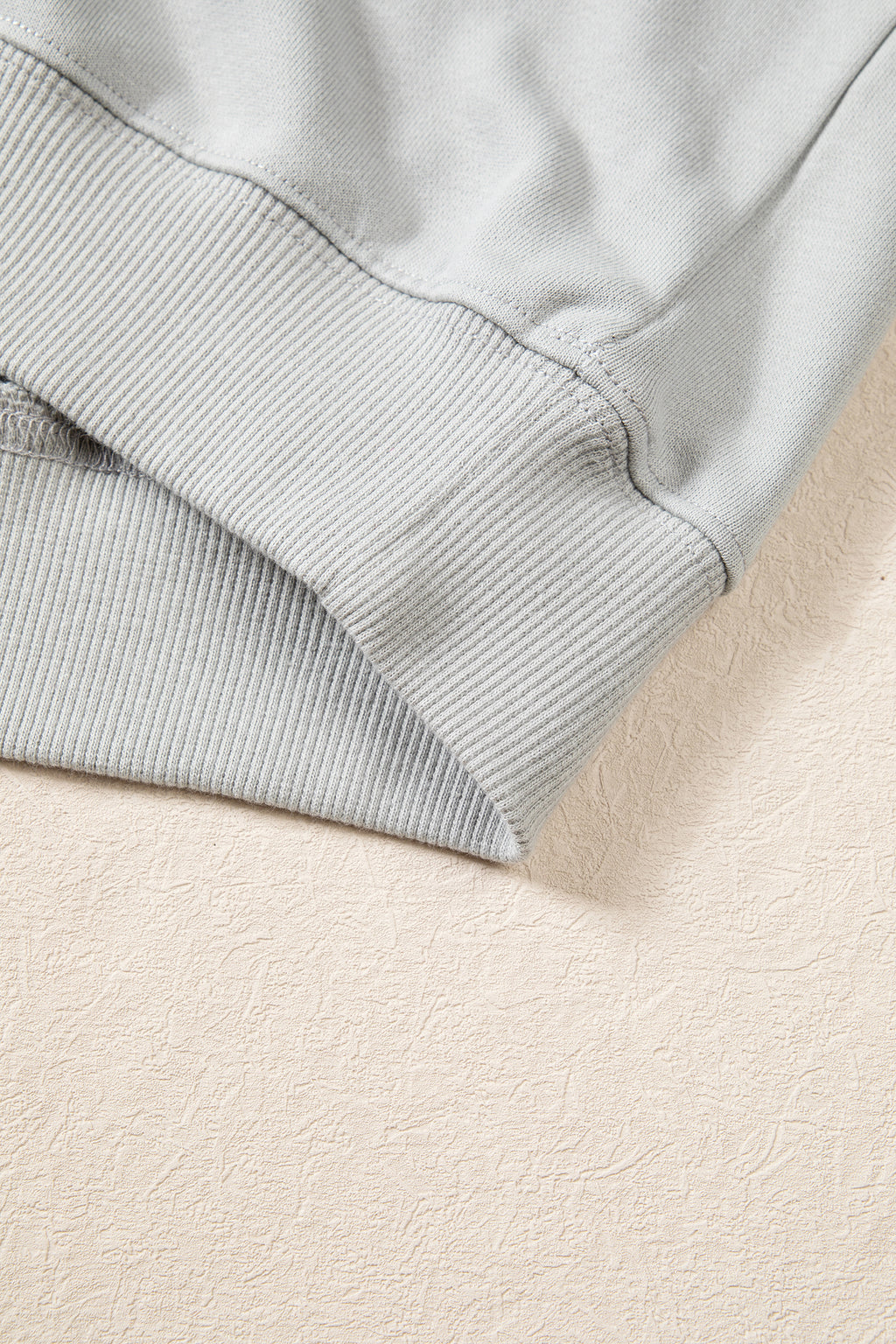 Sudadera Western Café con Parches Bordados | Detallia