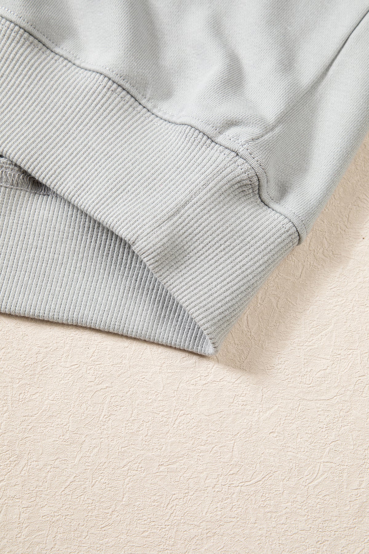 Sudadera Western Café con Parches Bordados | Detallia