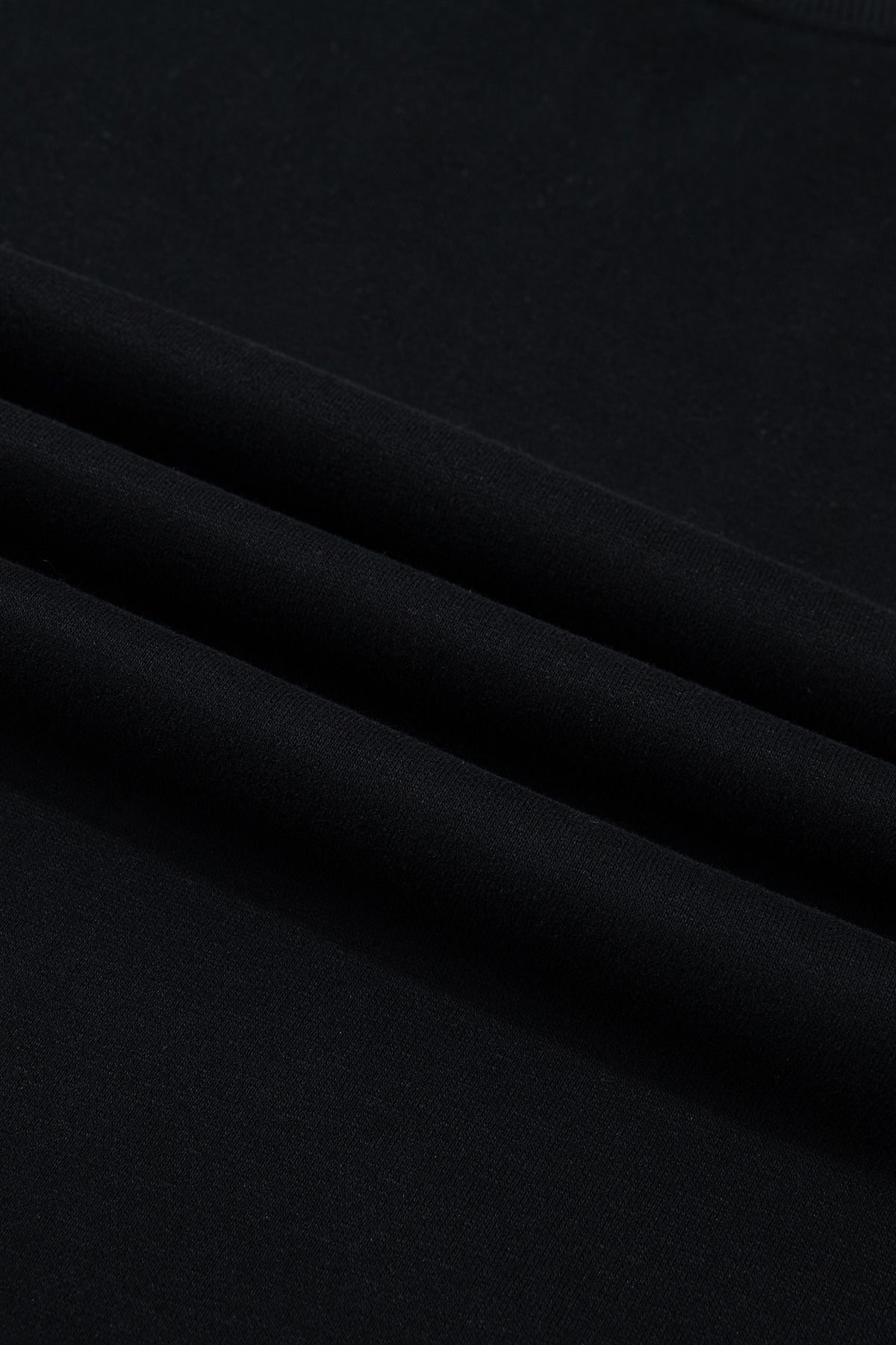 Sudadera Negra Oversize de Cuello Alto | Detallia