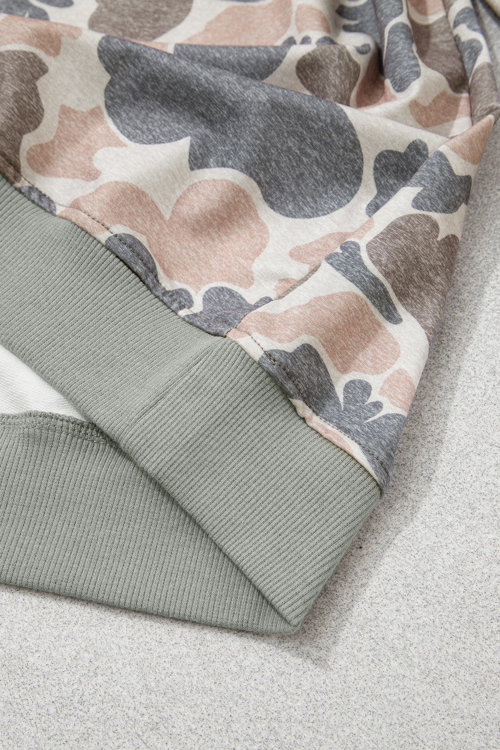 Sudadera Curvy Camuflaje Multicolor | Detallia