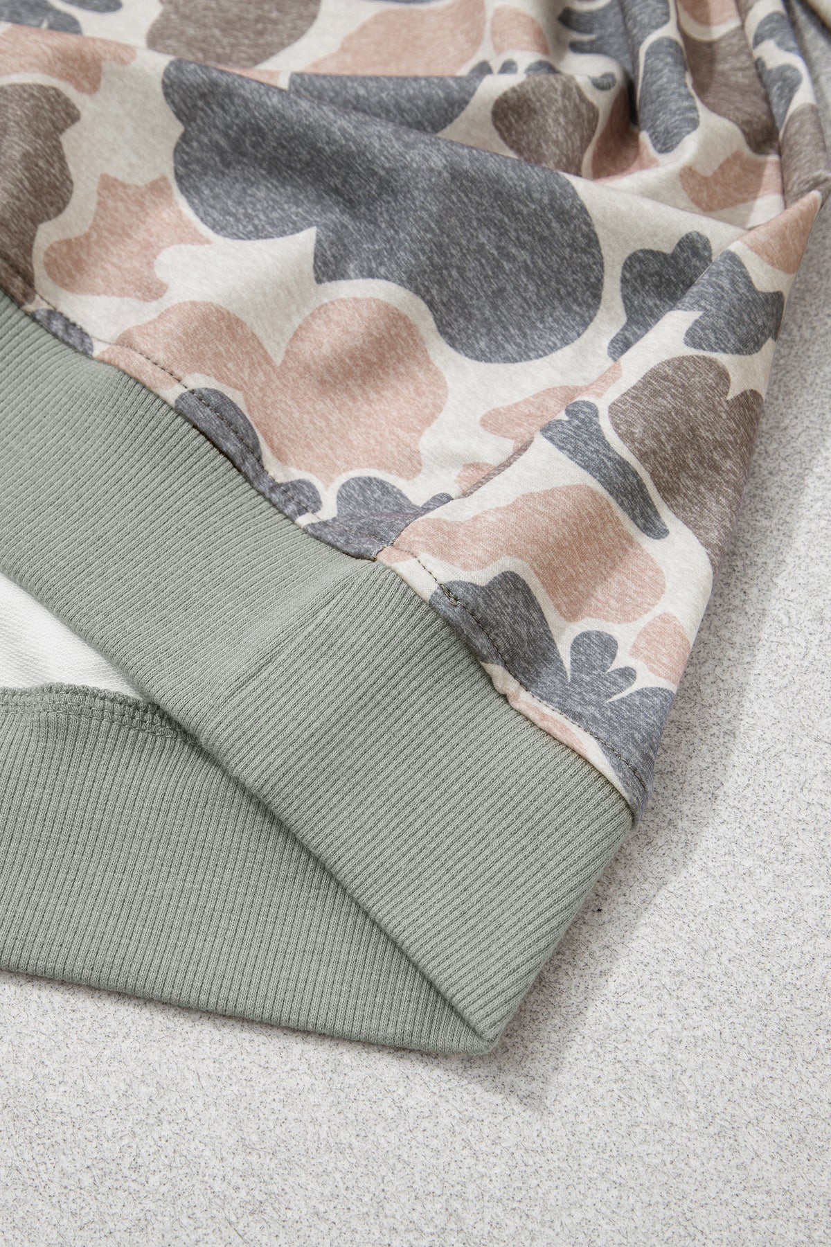 Sudadera Curvy Camuflaje Multicolor | Detallia