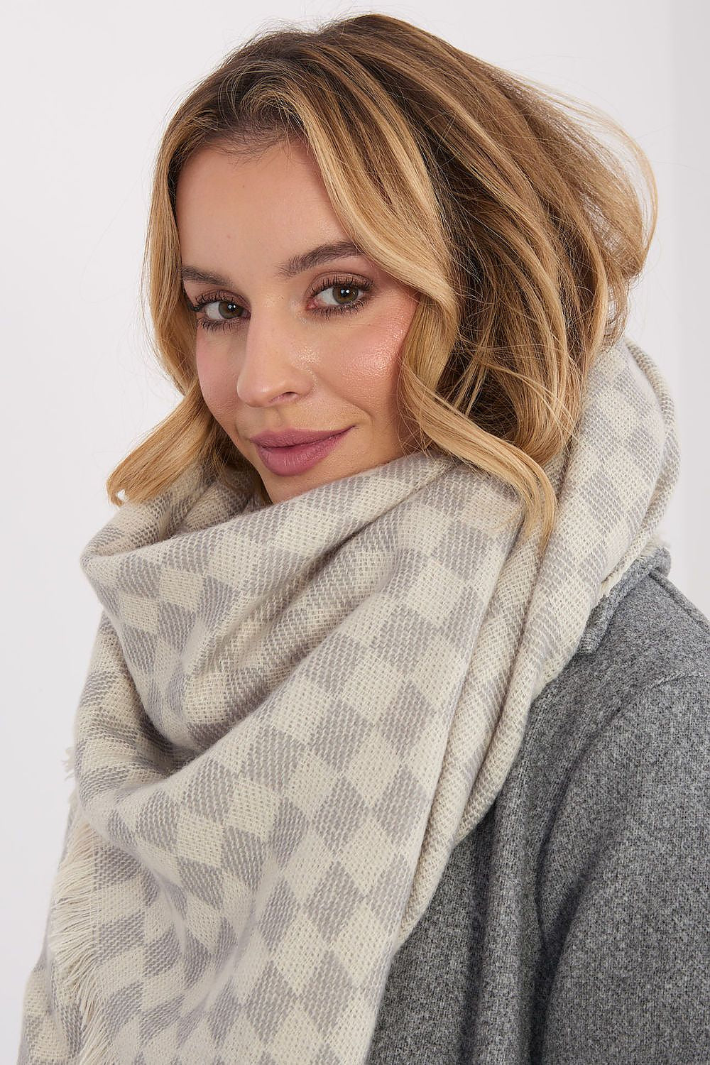  Shawl model 222302 Factory Price 