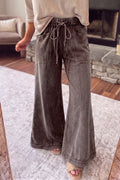 Pantalón Acampanado Café con Efecto Lavado Mineral | Detallia