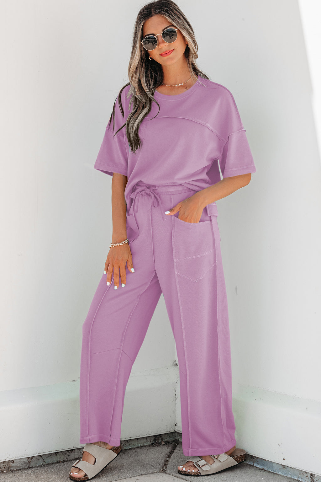 Conjunto Rojo Rosado de Camiseta Boxy y Pantalón Barrel | Detallia